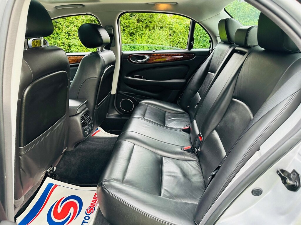 Jaguar XJR 4.2 V8 Silver #38