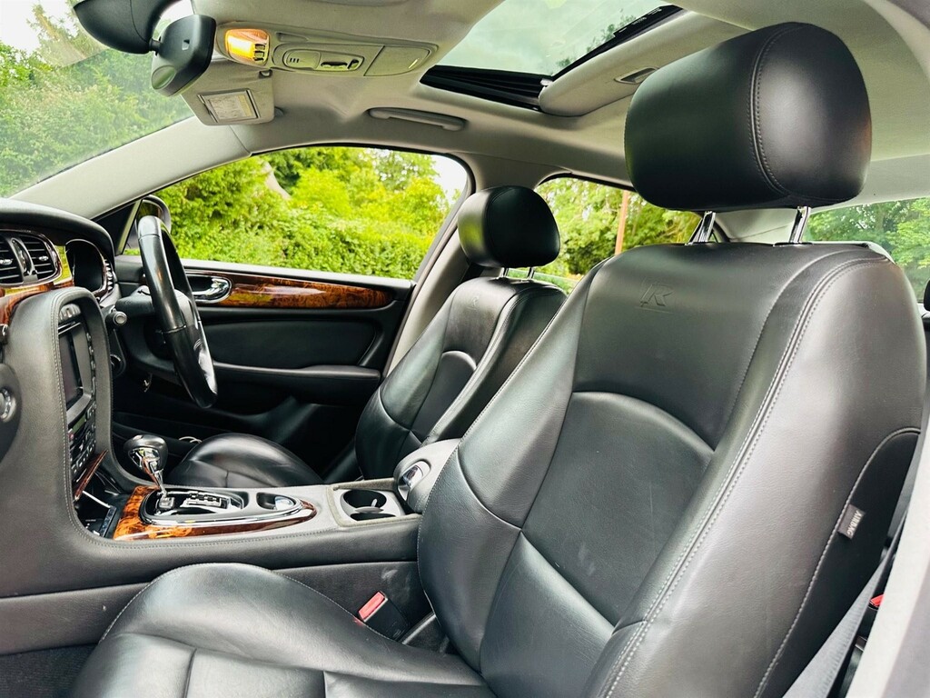 Jaguar XJR 4.2 V8 Silver #32