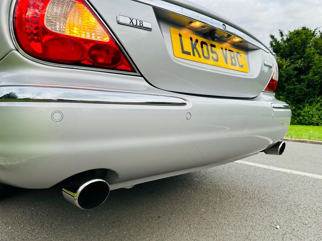 Jaguar XJR 4.2 V8 Silver #23