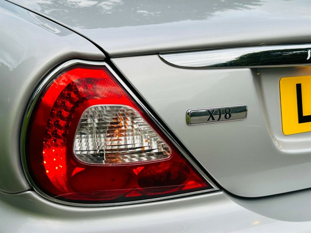 Jaguar XJR 4.2 V8 Silver #20