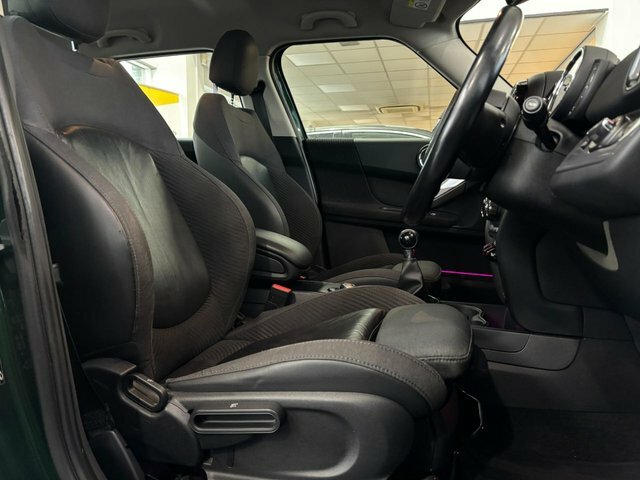 Mini Countryman 2017 1.5 Cooper Suv Euro 6 Ss AV67FCP Green #2