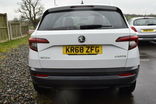 Skoda Karoq 1.6 Tdi Se L Suv Dsg Euro 6 S S 115 White #6