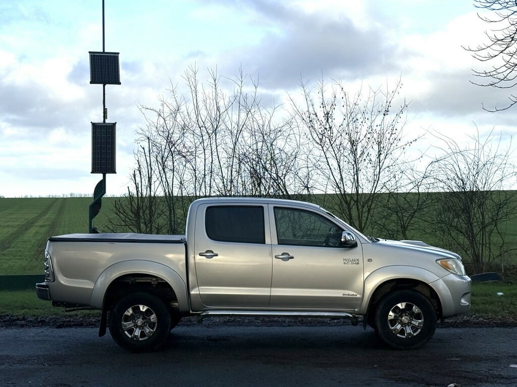 Toyota HILUX 3.0 D-4d Invincible Silver #6