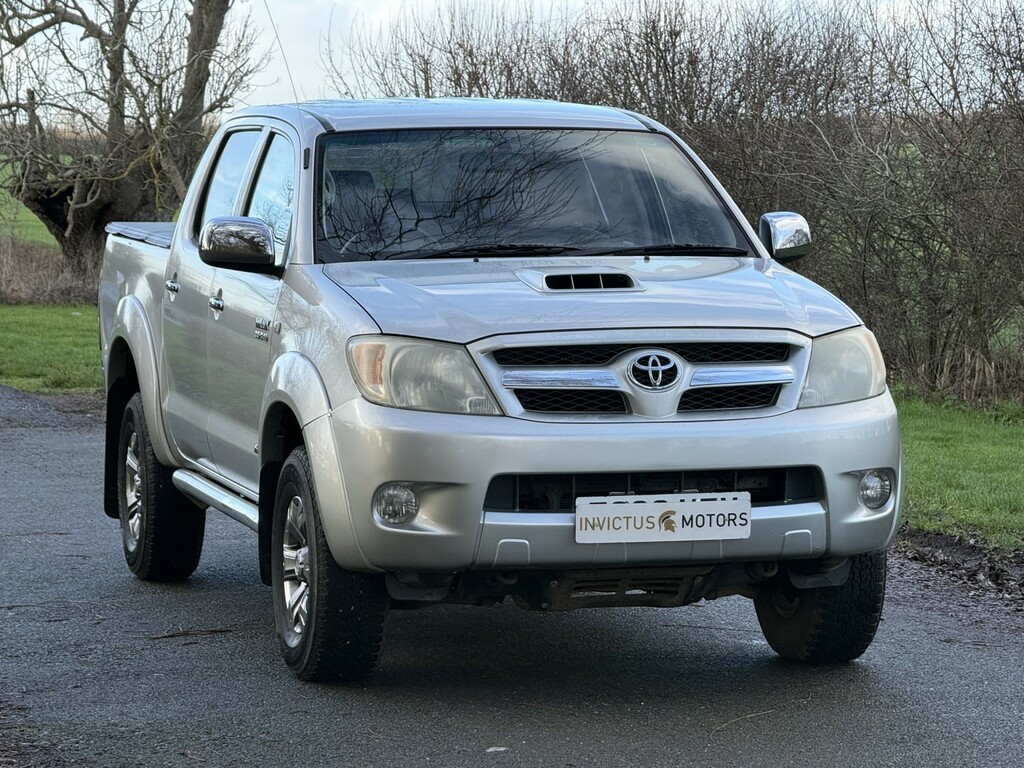 Toyota HILUX 3.0 D-4d Invincible Silver #3