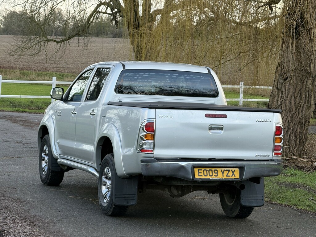 Toyota HILUX 3.0 D-4d Invincible Silver #5
