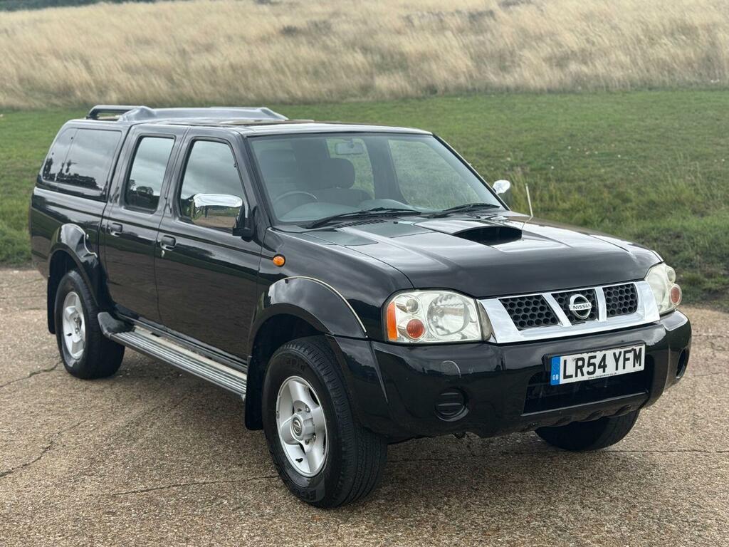 Nissan Navara 2.5 Di Pickup 131 Bhp Red #1