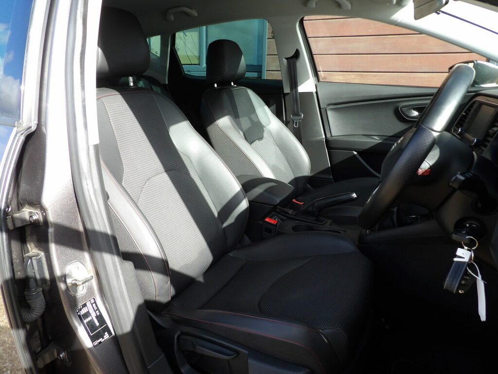 Seat Leon Hatchback 2.0 Tdi 184 Fr NA66XBE Grey #5