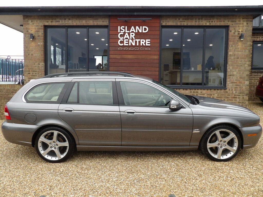 Jaguar X-Type 2.2D Sovereign Estate Less Than 50 000 Grey