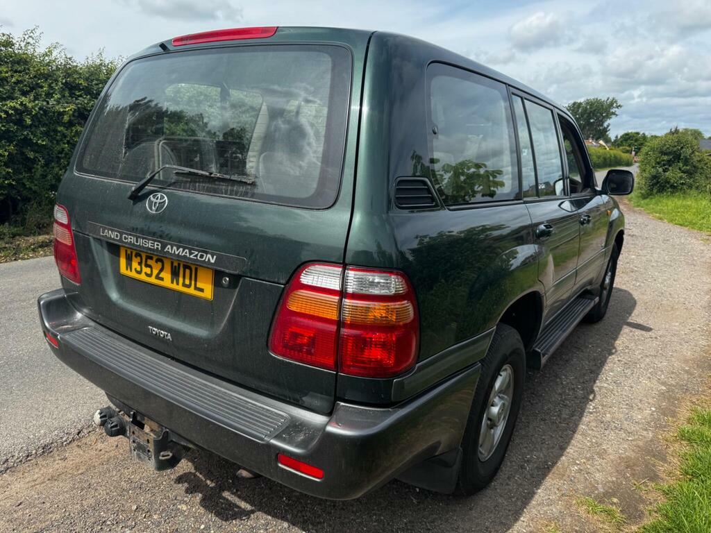 Toyota Land Cruiser Amazon VX Td 5-Door Red #4