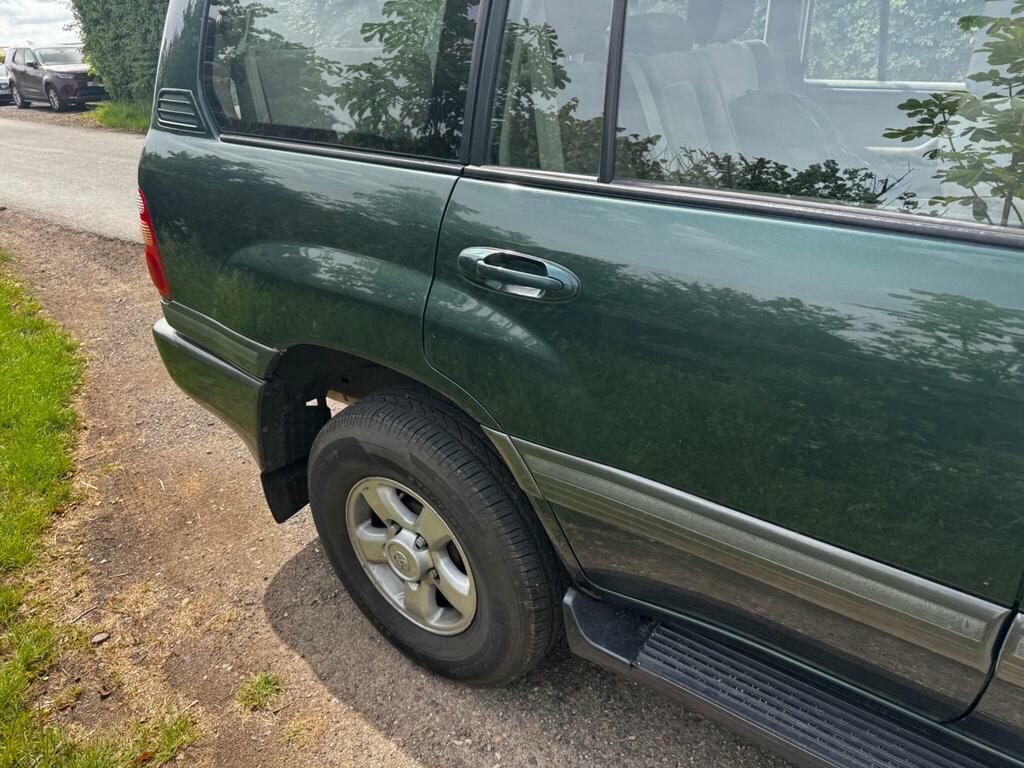 Toyota Land Cruiser Amazon VX Td 5-Door Red #7