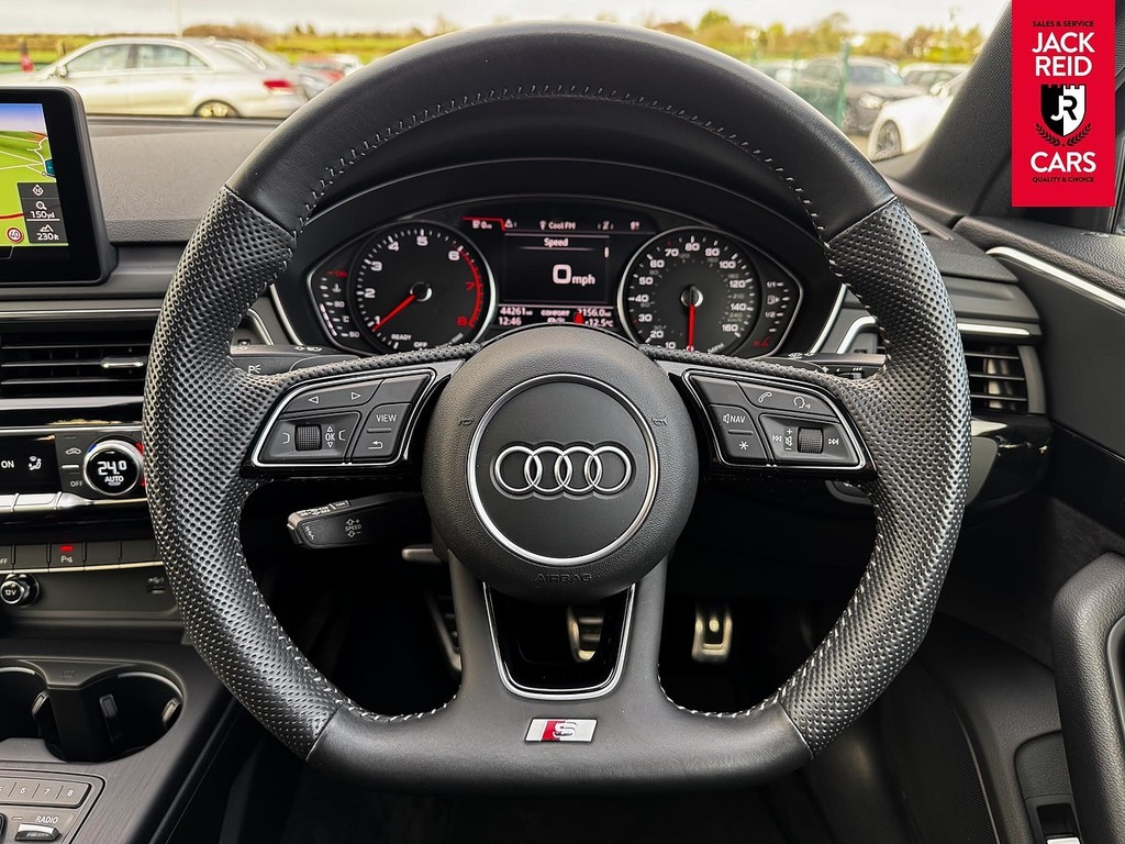 Audi A4 Tfsi S Line Black Edition KM19PCA White #4