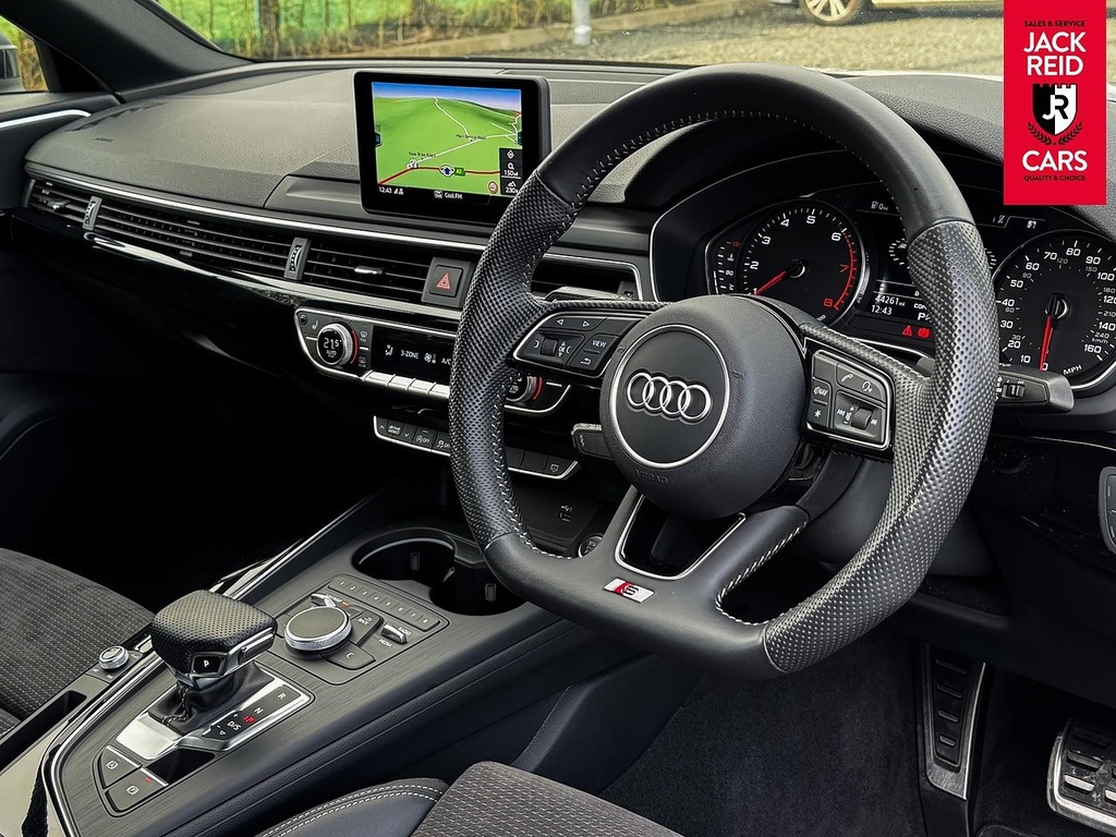 Audi A4 Tfsi S Line Black Edition KM19PCA White