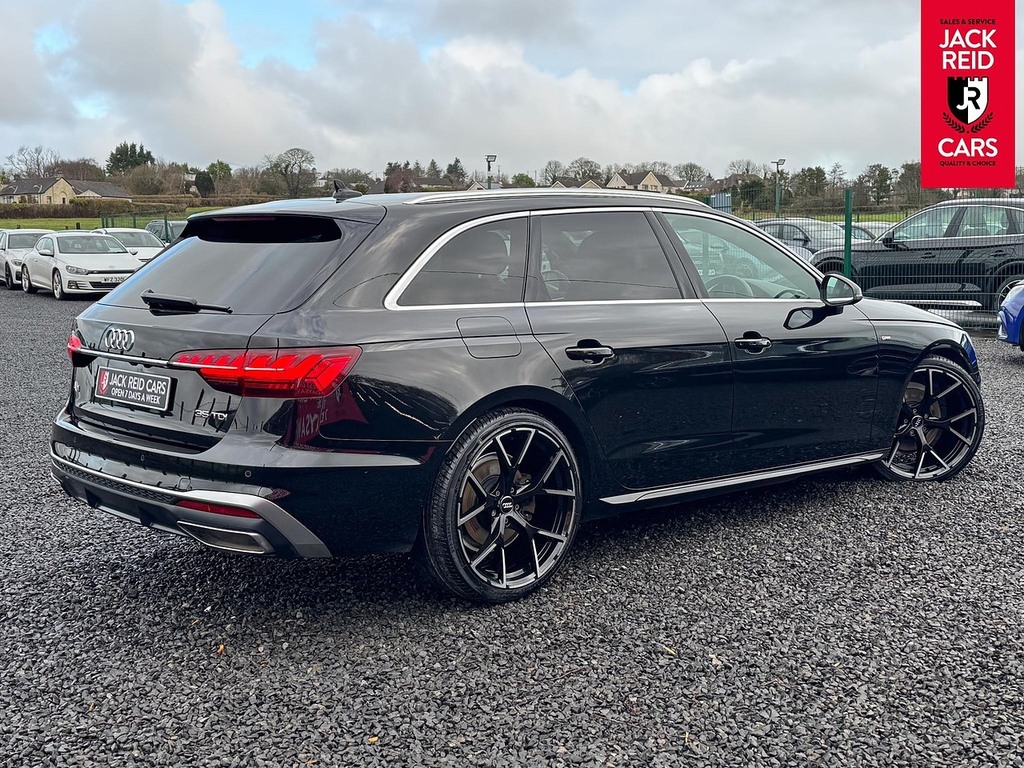 Audi A4 Avant Estate WV72VLM Black #5