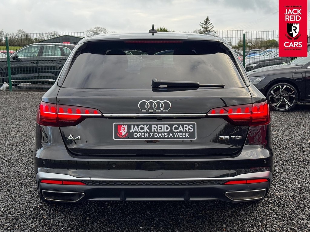 Audi A4 Avant Estate WV72VLM Black #2