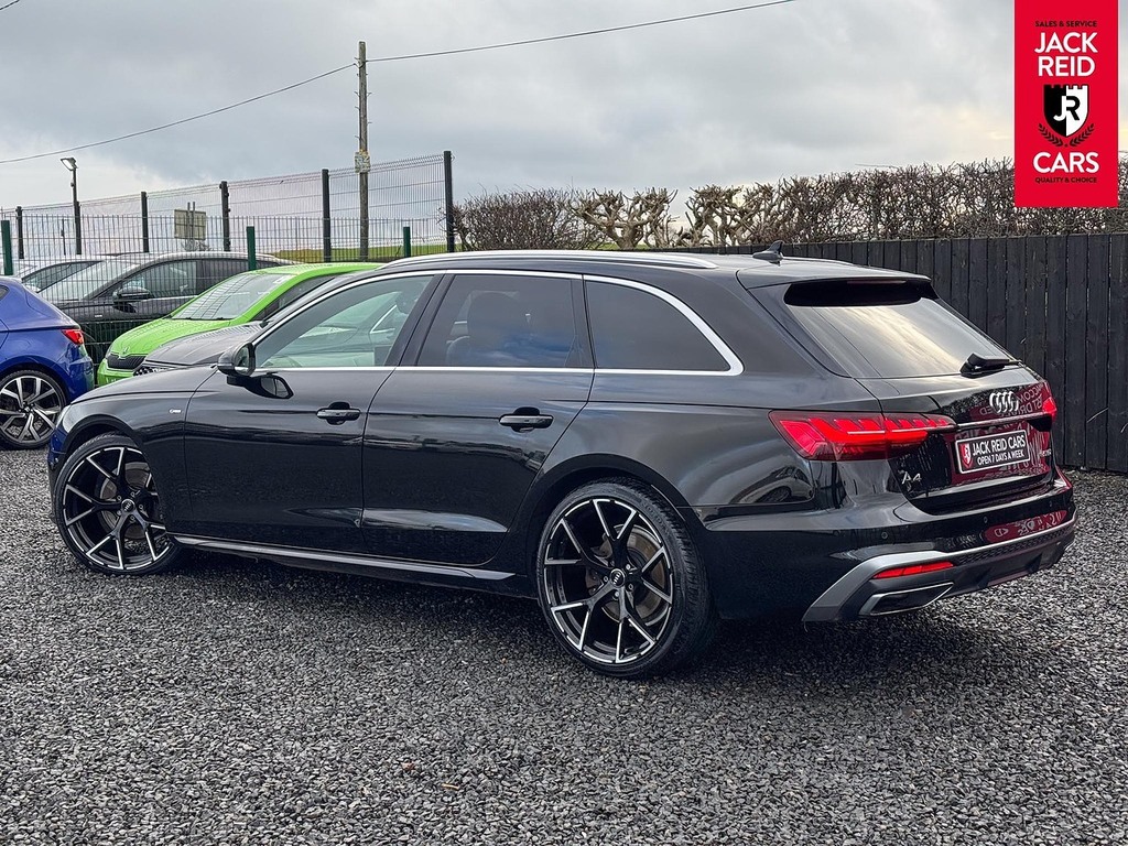 Audi A4 Avant Estate Black