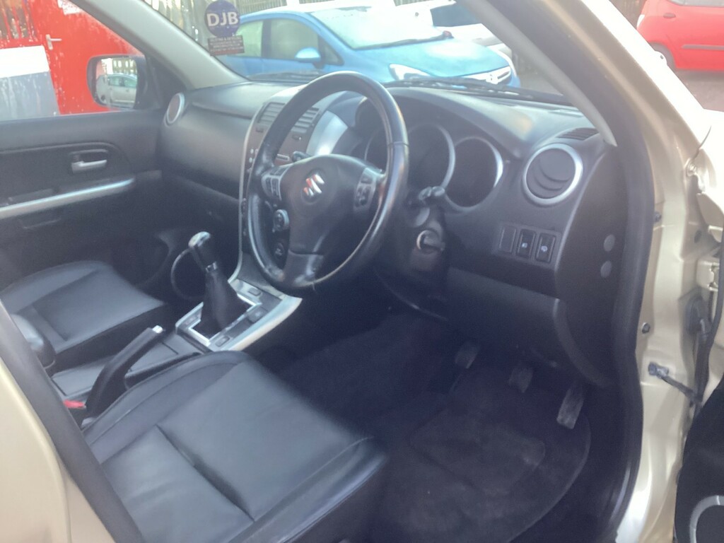 Suzuki Grand Vitara 2.4 Sz4  #20