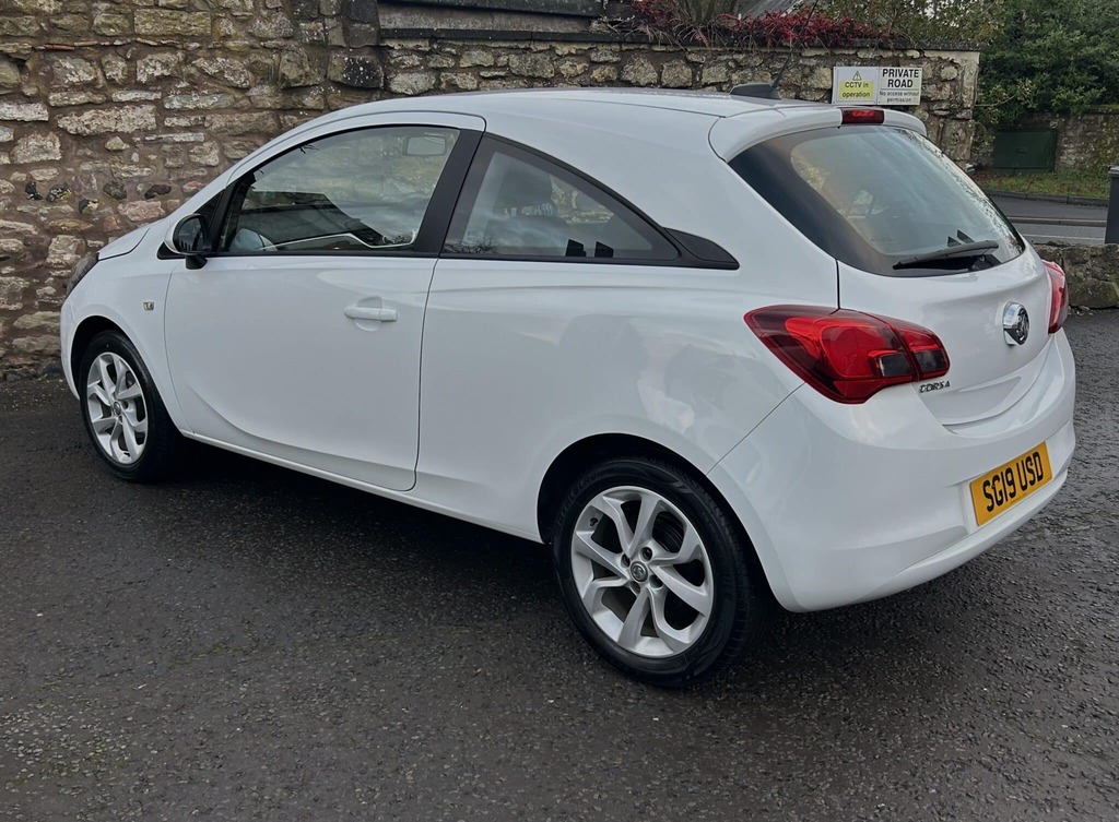 Vauxhall Corsa 1.4I Ecotec  White #4