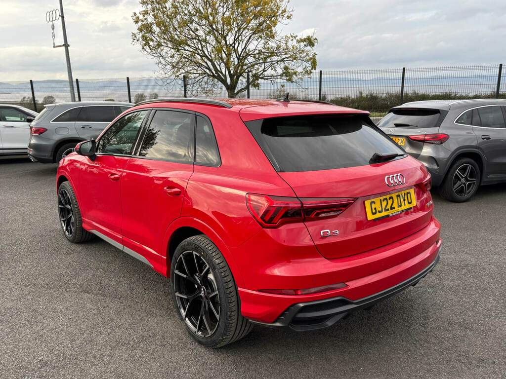 Audi Q3 35 Tdi S Line S Tronic GJ22DYO Red #4