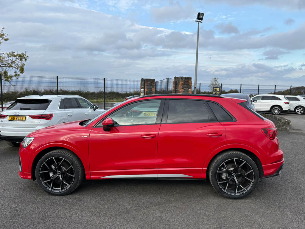 Audi Q3 35 Tdi S Line S Tronic GJ22DYO Red #5