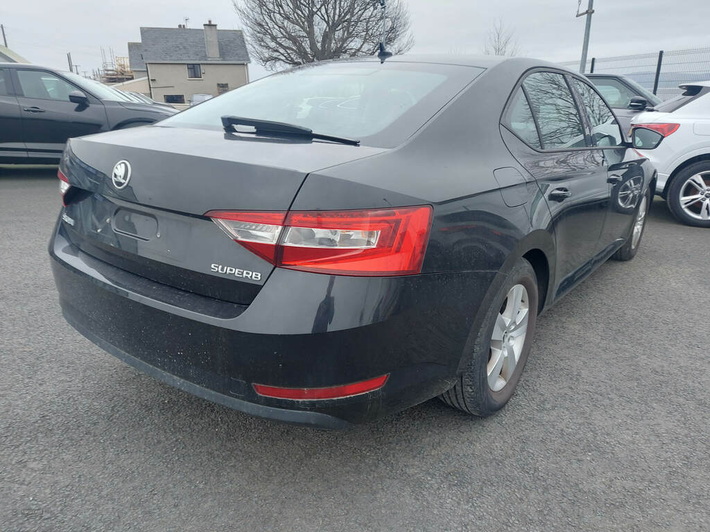 Skoda Superb Tdi Black #3
