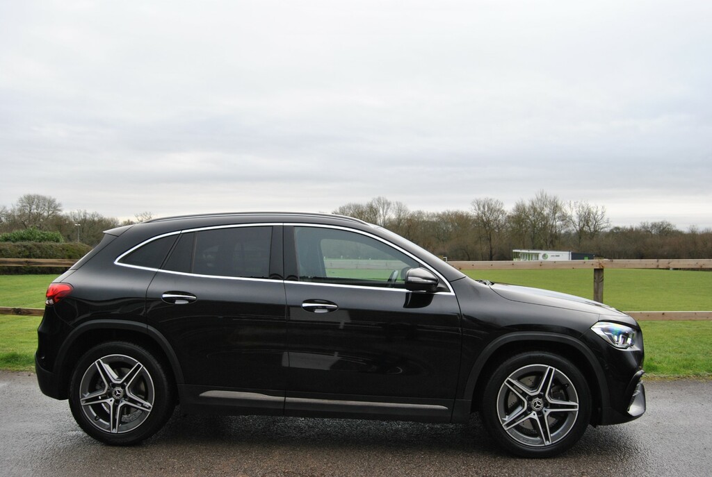 Mercedes-Benz GLA Class 2.0 Amg Line Premium Suv 8G-dct Euro HG70HTL Black #2