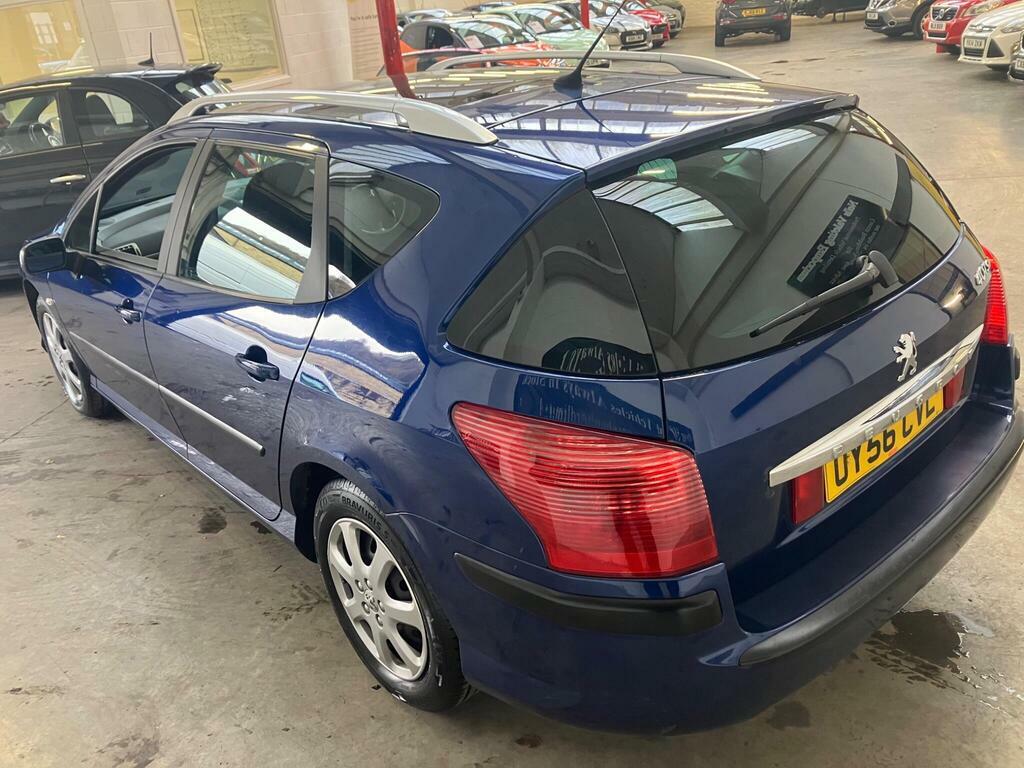 Peugeot 407 SW 2.0 Hdi Se Red #4