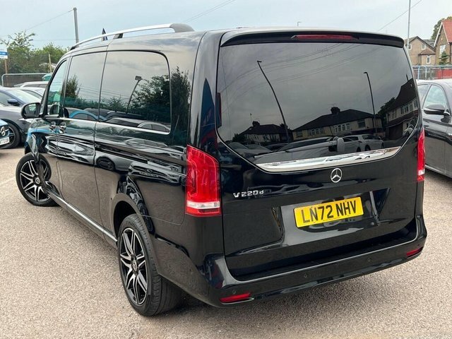 Mercedes-Benz V Class 2022 2.0 V220d Amg Line Mpv G-tronic E LN72NHV Black #2