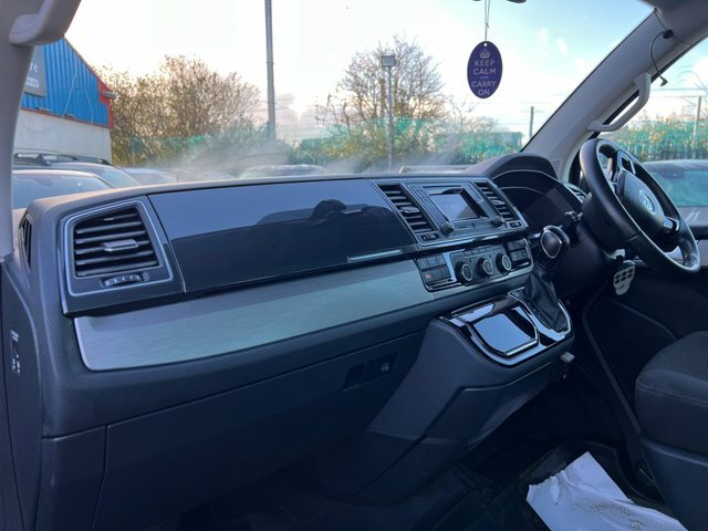 Volkswagen Caravelle 2017 2.0 Tdi Bluemotion Tech Se Dsg Euro 6 Ss 5 Black #3