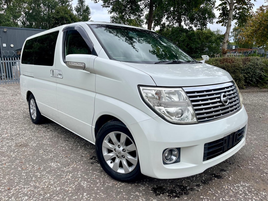 Nissan Elgrand XL Fresh Import 7 Seats Mpv 4 B Grade Cruise White