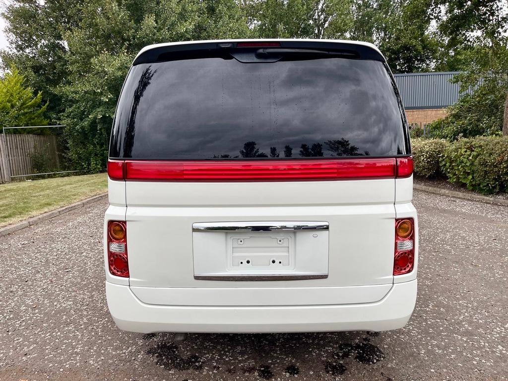 Nissan Elgrand XL Fresh Import 7 Seats Mpv 4 B Grade Cruise White #5