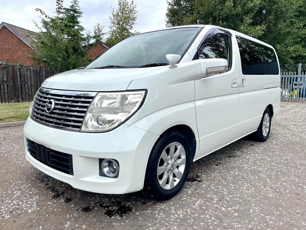 Nissan Elgrand XL Fresh Import 7 Seats Mpv 4 B Grade Cruise White #3