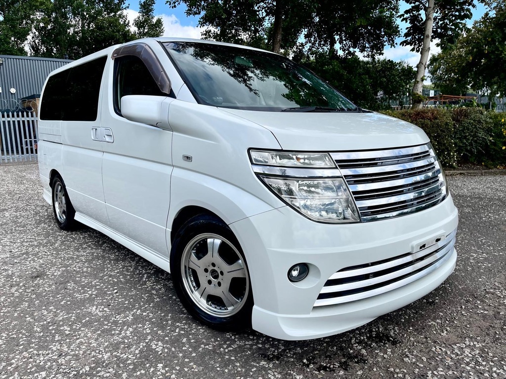 Nissan Elgrand Rider S Autech Fresh Import 4Wd 8 Seats Mpv 4 White
