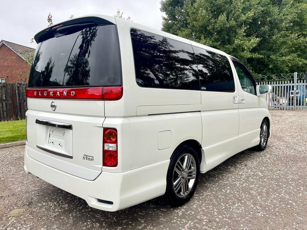 Nissan Elgrand Highway Star Fresh Import 3.5 V6 8 Seats Mpv White #4