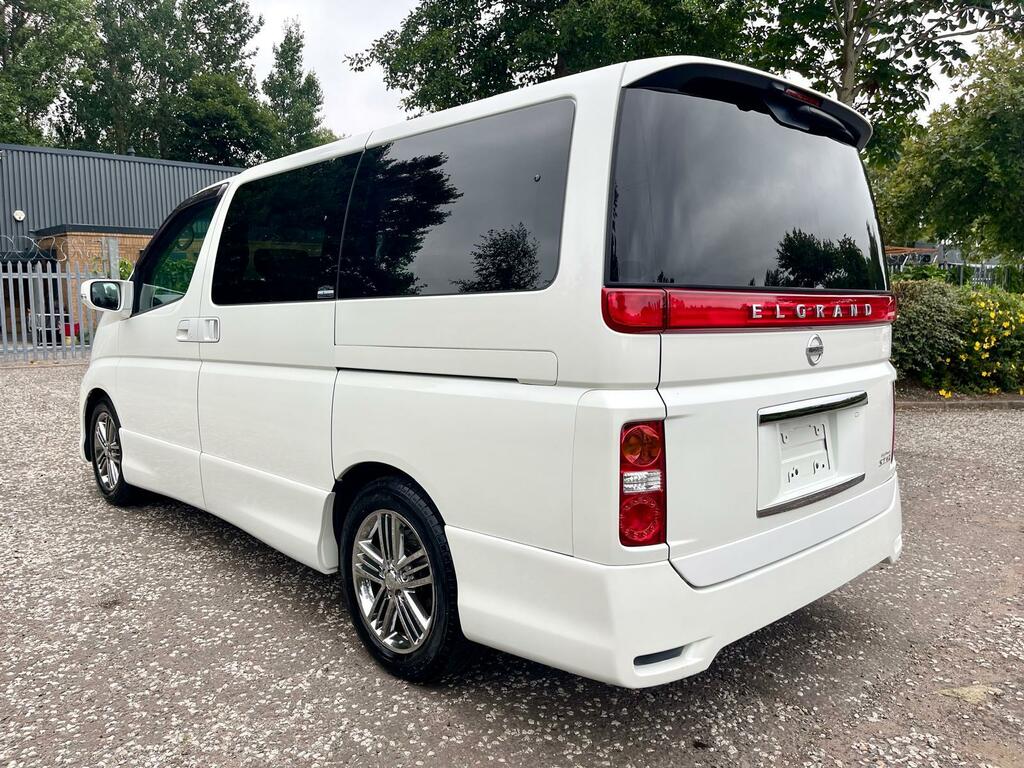Nissan Elgrand Highway Star Fresh Import 3.5 V6 8 Seats Mpv White #6