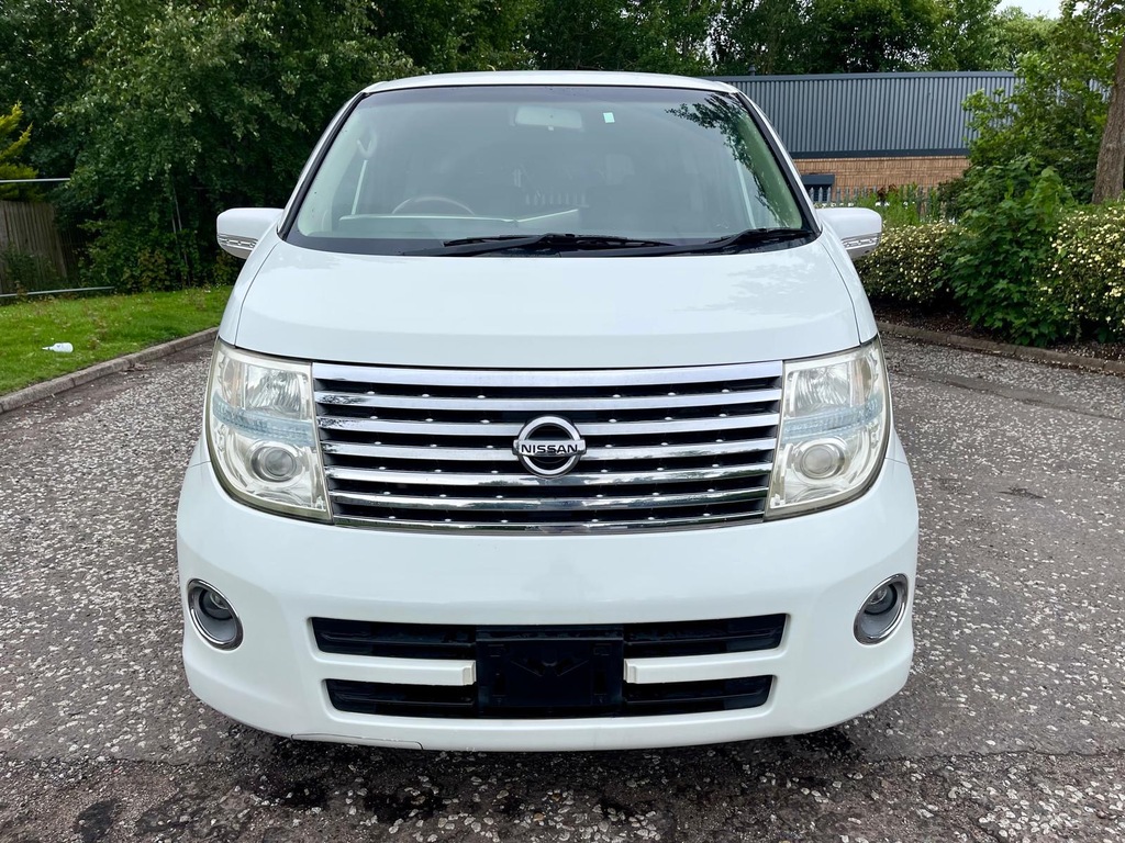 Nissan Elgrand Highway Star Fresh Import 8 Seats Mpv 4 Grade White #2