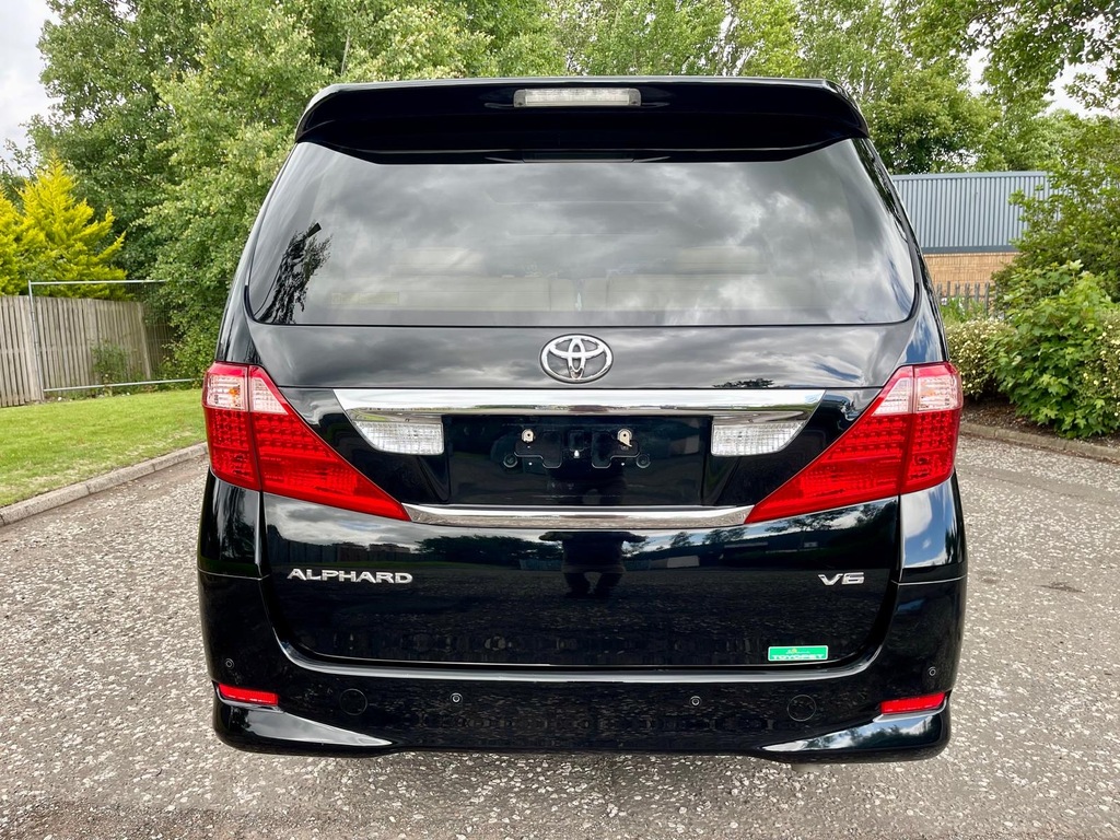 Toyota Alphard Fresh Import Business Edition 3.5 8 Seats Mpv Black #5