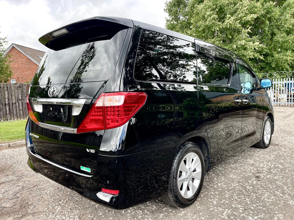 Toyota Alphard Fresh Import Business Edition 3.5 8 Seats Mpv Black #6