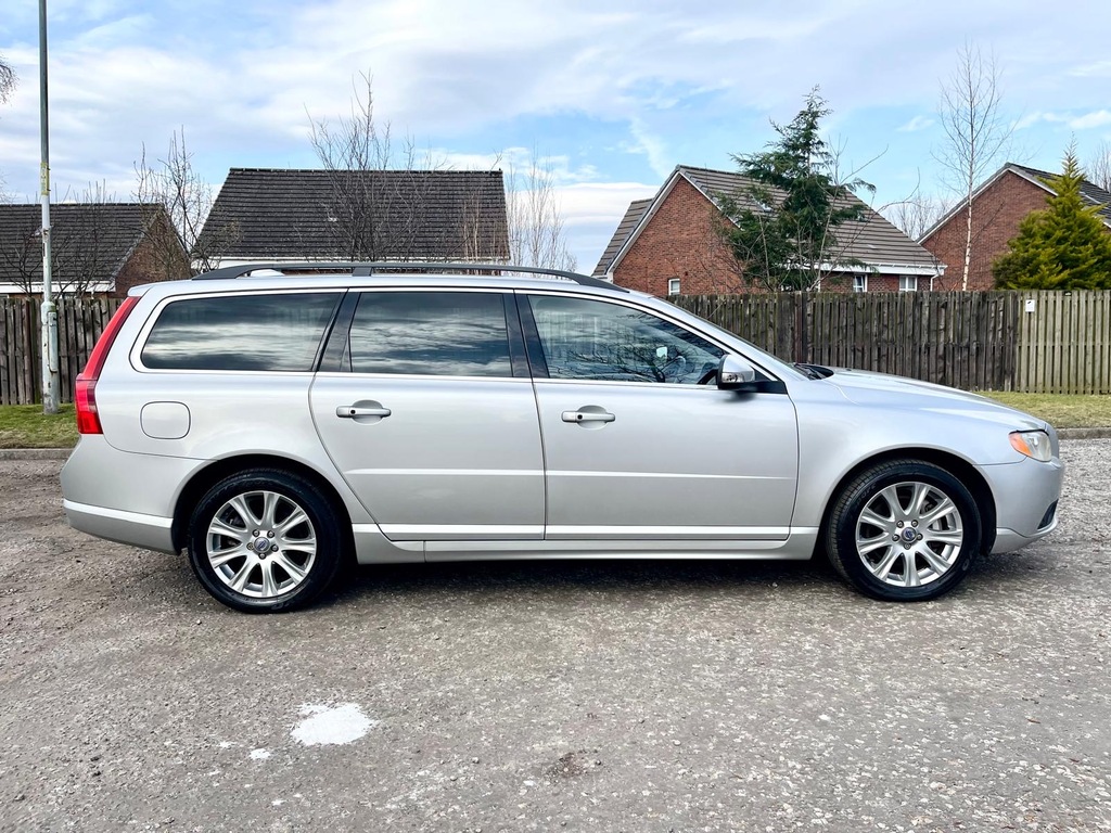 Volvo V70 T 2.5 Le Reverse Camera 4.5 B Grade Low Mil  Silver #5