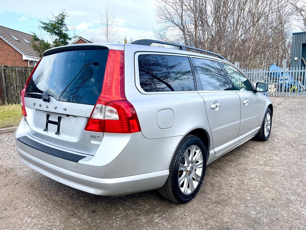 Volvo V70 T 2.5 Le Reverse Camera 4.5 B Grade Low Mil  Silver #6