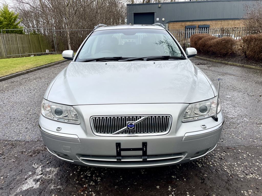 Volvo V70 Classic 4Wd 2.5 4 B Grade Low Millage Silver #2