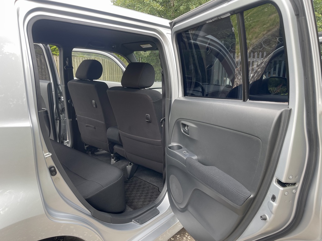 Toyota bB 1.5 Vvt-i Icon White #12