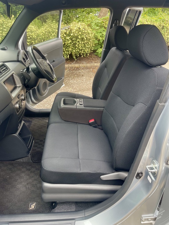 Toyota bB 1.5 Vvt-i Icon White #15