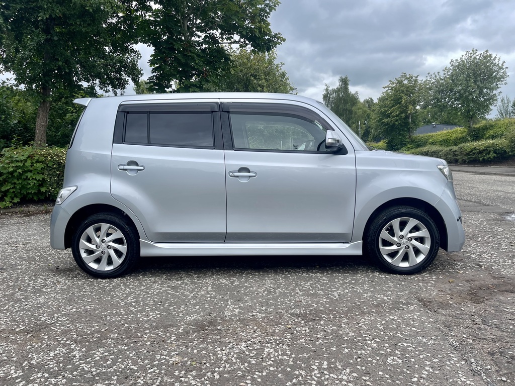 Toyota bB 1.5 Vvt-i Icon White #7