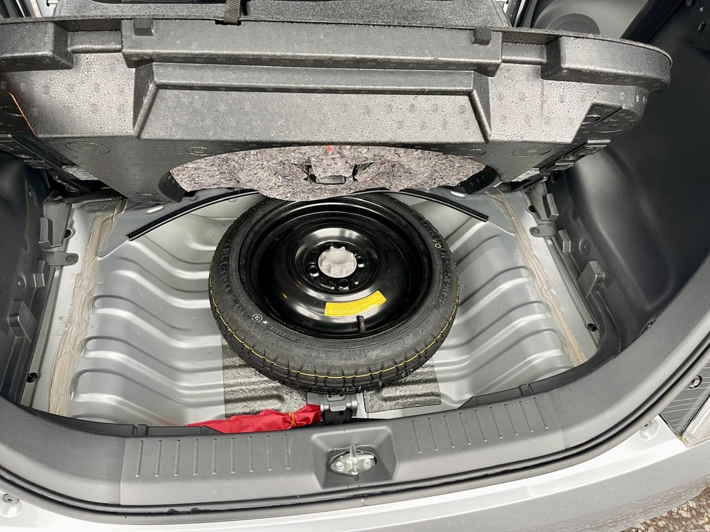 Toyota bB Wish 2.0Z White #19