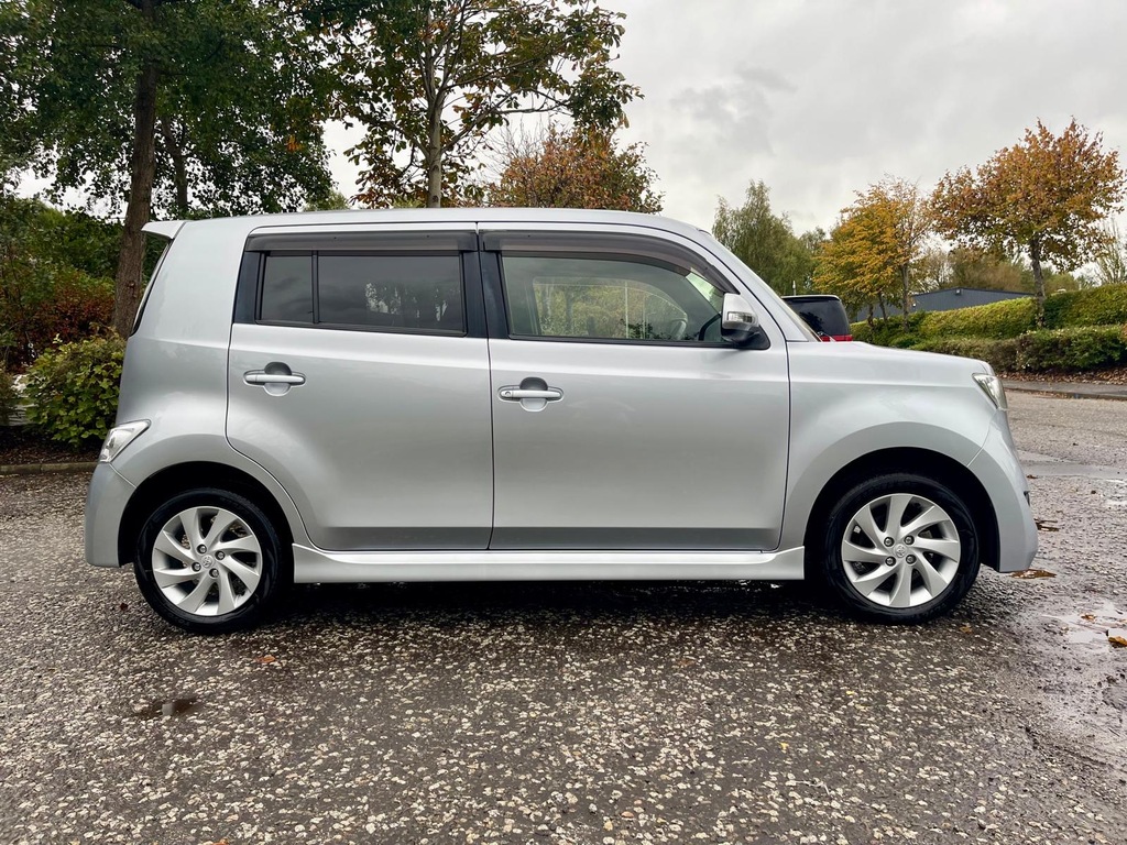 Toyota bB Wish 2.0Z White #8