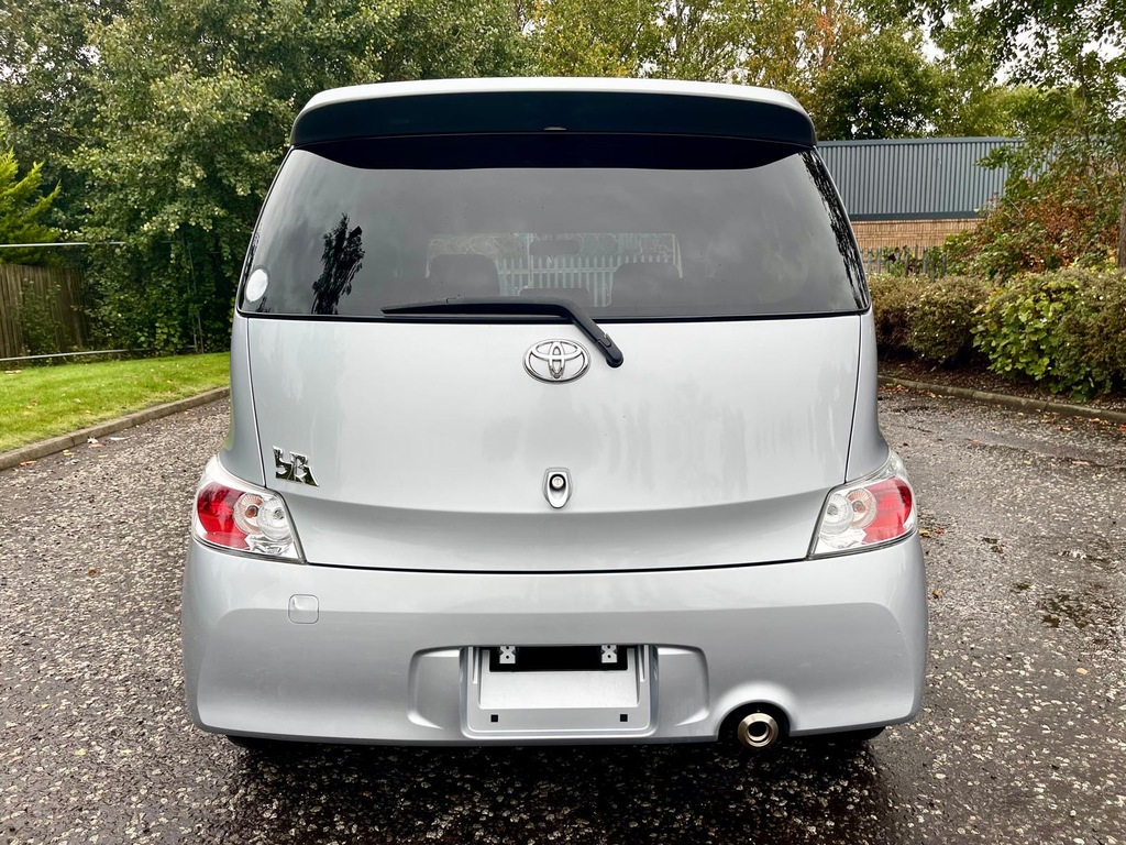 Toyota bB Wish 2.0Z White #5