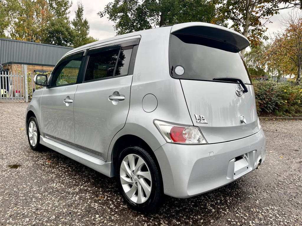 Toyota bB Wish 2.0Z White #4