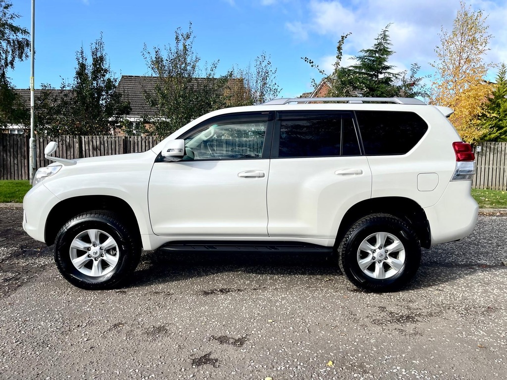 Toyota Land Cruiser Prado Fresh Import 2.7 Tx L Package 4Wd 7 Sea White #6