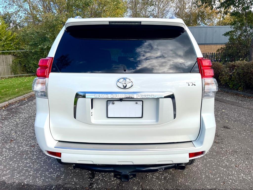 Toyota Land Cruiser Prado Fresh Import 2.7 Tx L Package 4Wd 7 Sea White #4