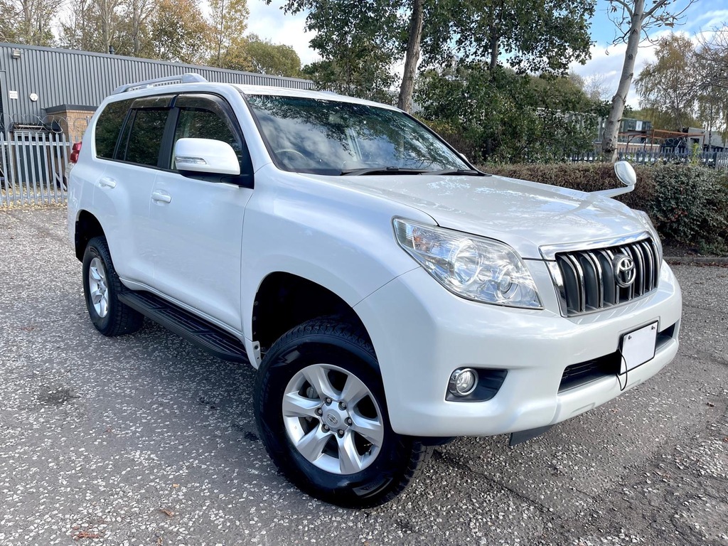 Toyota Land Cruiser Prado Fresh Import 2.7 Tx L Package 4Wd 7 Sea White